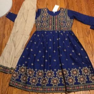 Tan pants with a blue dress 👗